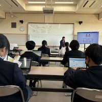 NIE公開授業が行われました。